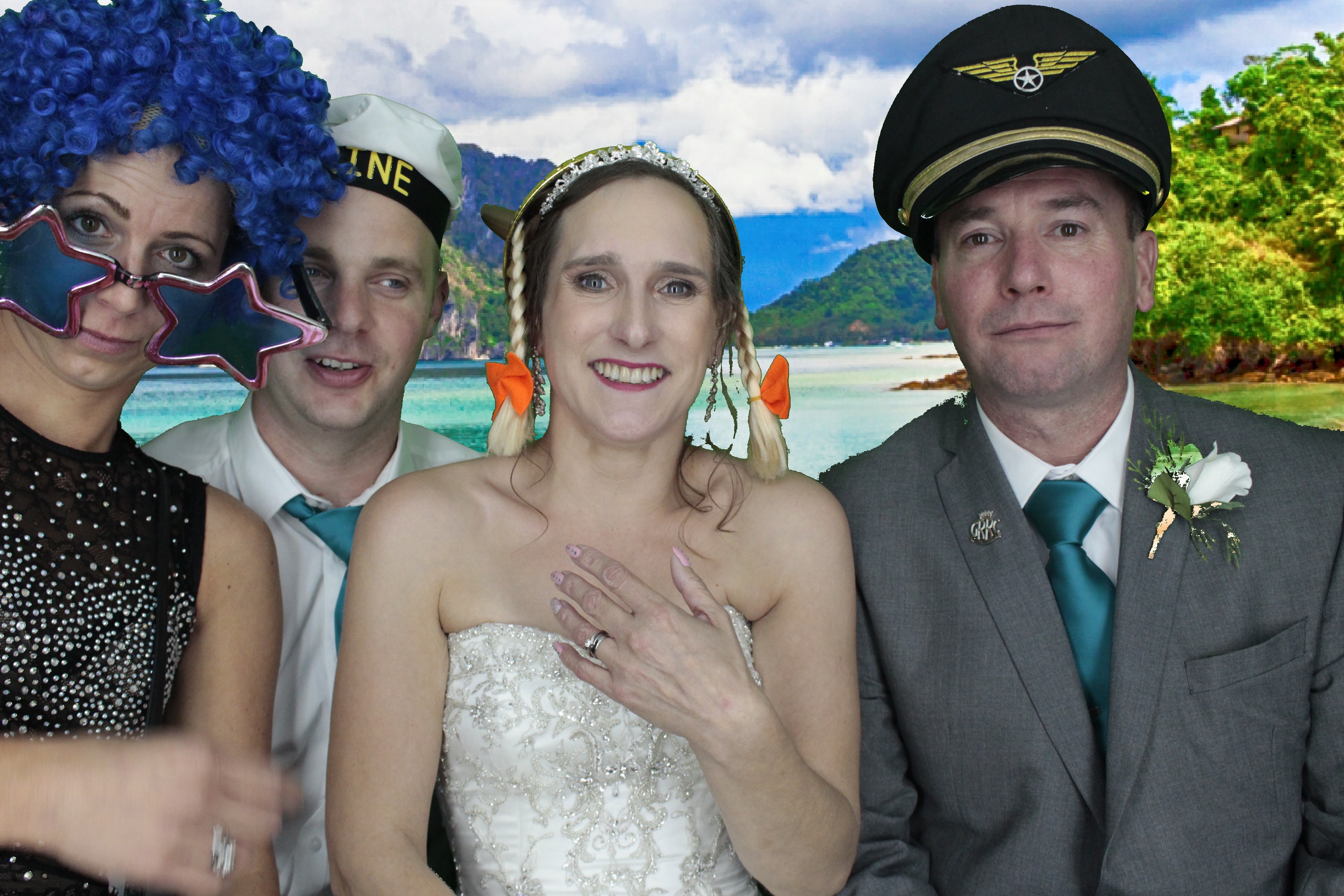 Mr & Mrs Austine | View more photos from the event at gallery.myphotoboothexperience.co.uk/u/MyPhotoBoothExperienceLtd/Mr-Mrs-Austine